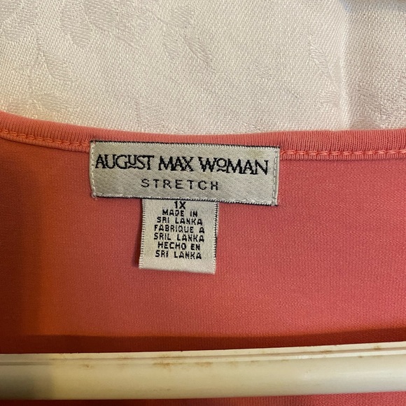 August Max Woman Peach colored short sleeve top size XL - Picture 3 of 3